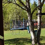 Gjestgiverier Bustad Hyttetun 3*