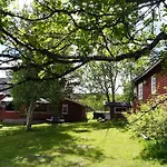 Bustad Hyttetun Skåbu