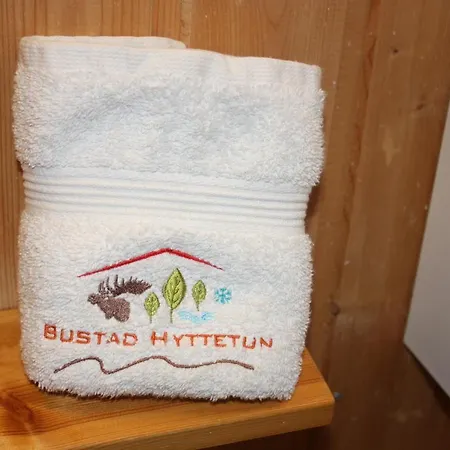Bustad Hyttetun Skåbu