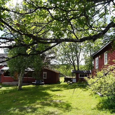 Bustad Hyttetun Skabu
