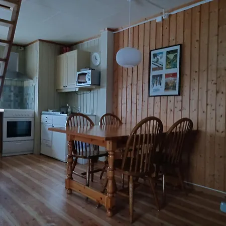 Bustad Hyttetun 3* Skåbu